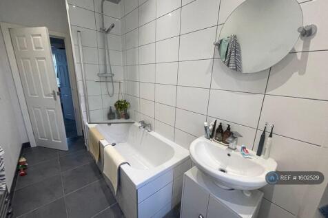 Alternate Bathroom View