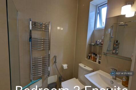 Bedroom 3 Ensuite