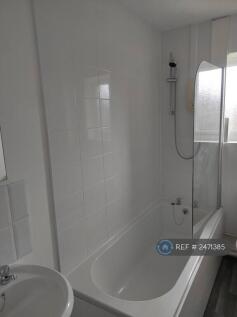 Bathroom, Electric Shower Over Bath