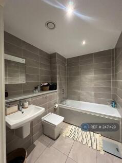 Main Bathroom.