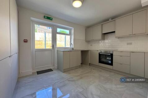 Kitchen (View 1)