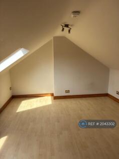 Large Bedroom 3