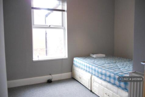 Rear Bedroom