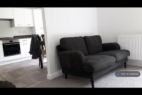 Living Room Into Kitchen