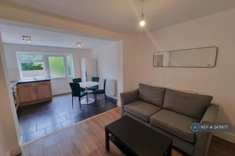 Living Room And Kitchen 