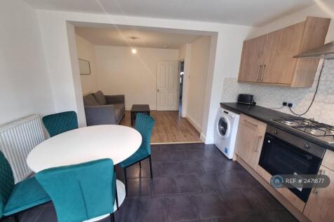 Living Room And Kitchen 