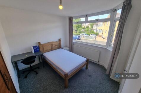 Ensuite Bedroom Front 