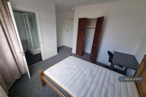 Ensuite Bedroom Front
