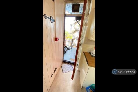 Access To Garden Via Kitchen