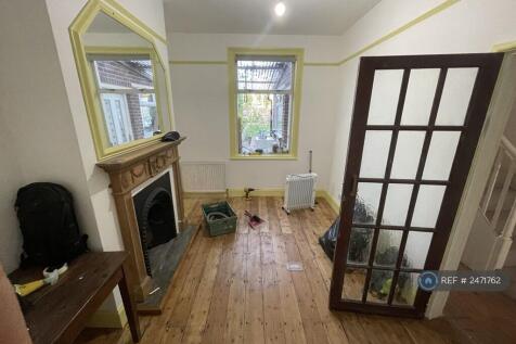 Living Room (Currently Furnishing)