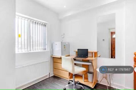 Ground Floor En-Suite Double Bed Room