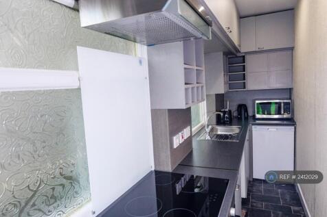 Fully Kitted Kitchen