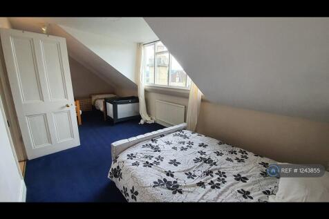 Very Large Bedroom