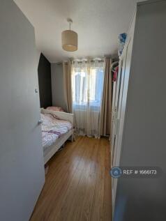 Single Bedroom - Rear