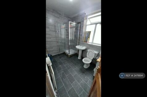 1st Floor Shower