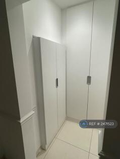 Wardrobe Entrance Aerea