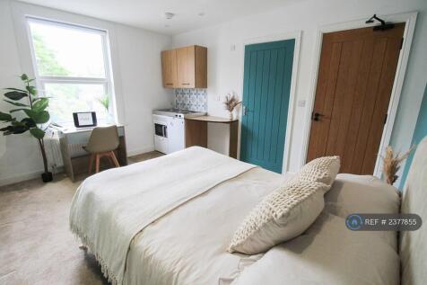 Room 7-1 Bath Street £750 Pcm