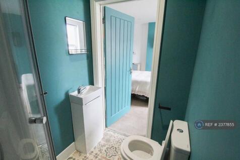 Room 7-1 Bath Street £750 Pcm