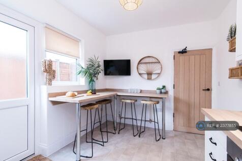 138 Bath Street- Communal Area