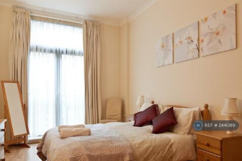 Bedroom High Ceilings