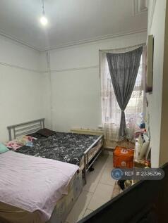 Downstairbedroom2 