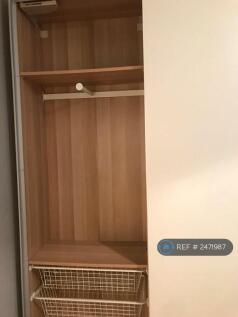 Bedroom Wardrobe And Organisers