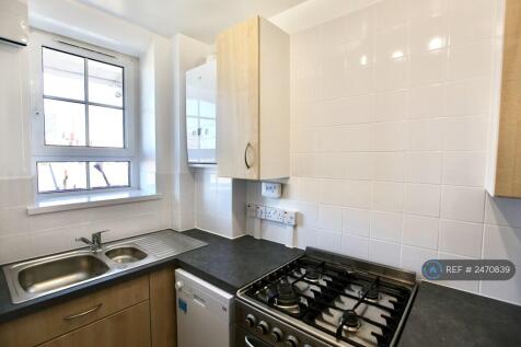 Kitchen - With Lots Of Daylight And Morning Sun