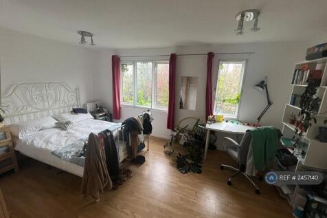 Bedroom 1 (Previous Tenants)