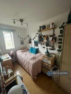 Bedroom 5 (Previous Tenants)