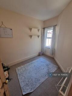 Back Bedroom (Single)/ Study