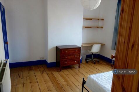Middle Floor Back Bedroom