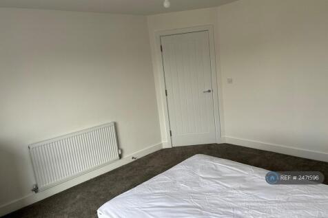 Master Bedroom 4