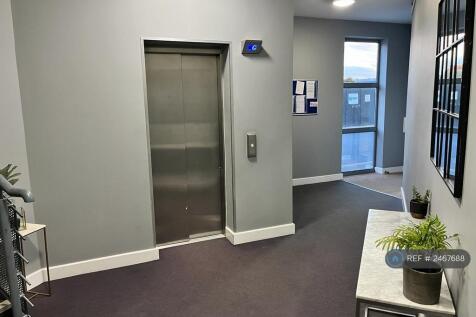 Lobby Hallway &amp; Lift