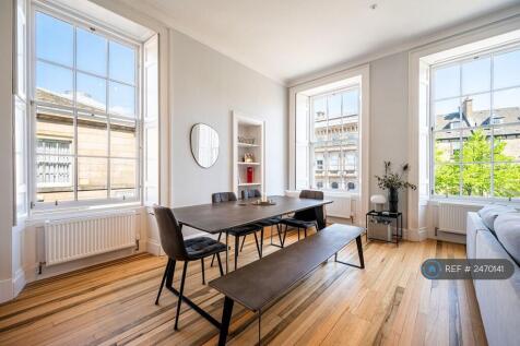 Open Plan Living/Kitchen/Dining