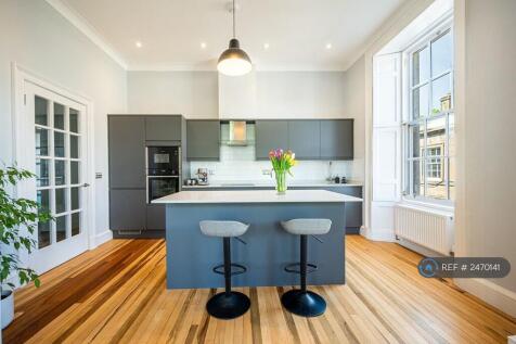 Open Plan Living/Kitchen/Dining
