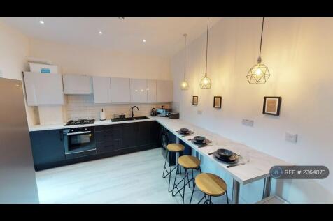 Kitchen / Dining