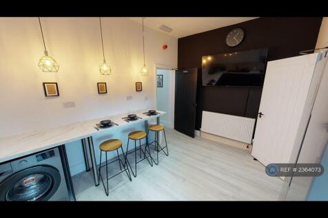 Kitchen / Dining
