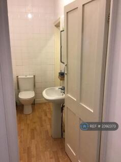 Second Bathroom With Electric Shower