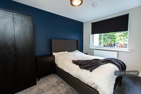 Ensuite Bedroom 1