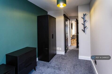 Ensuite Bedroom 2