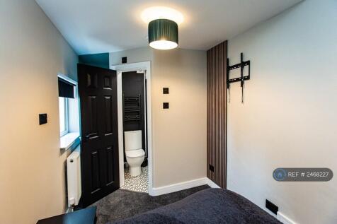 Ensuite Bedroom 5