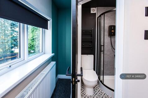 Ensuite Bathroom 5