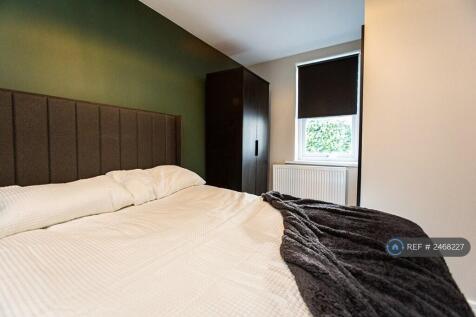 Ensuite Bedroom 4