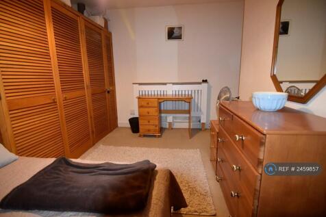 Double Bedroom 1