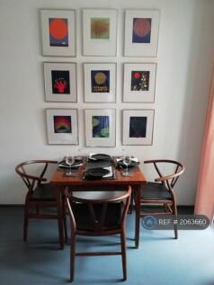 Genuine g Plan Extendable Table
