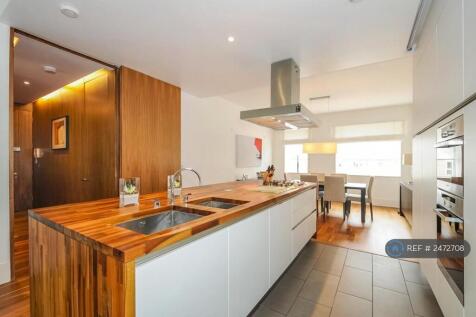 Kitchen / Dining Area