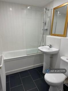 Main Bathroom 