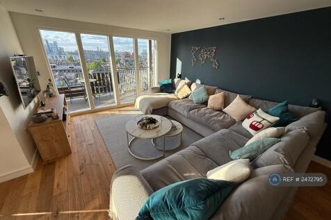 Living Area - Lounge