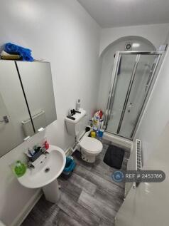 1st Floor Bathroom