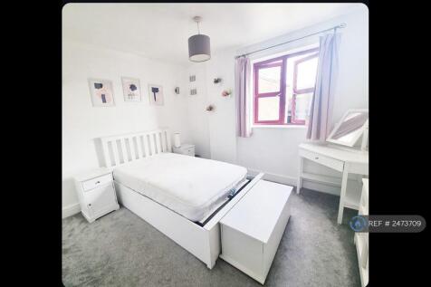 Master Bedroom, Double Bed